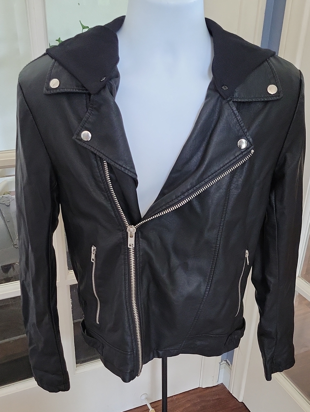 FOREVER 21 Black Faux Leather Bomber Jacket with Silver Hardware | Size: S